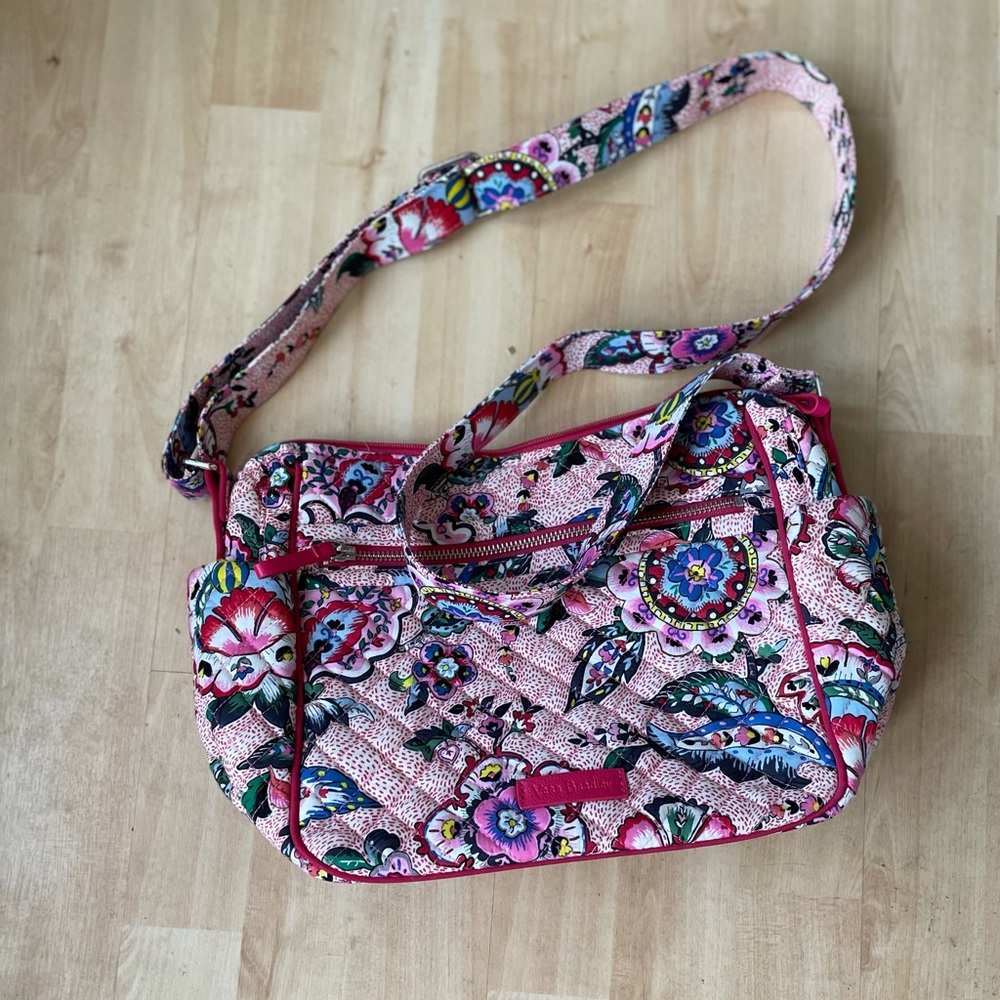 Vera Bradley On the Go in Stitched Flowers